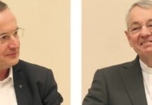 Neue Ideen für Gotteshäuser statt Abriss Landesbischof Christian Kopp und Ludwig Schick auf dem Podium bei der Tagung. Fotos: Borée